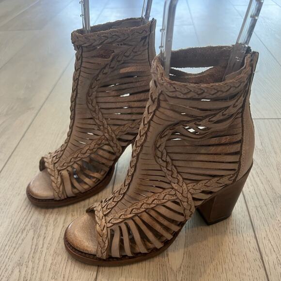 Freebird Bela Leather Heels Taupe Size 6 - Picture 2 of 10